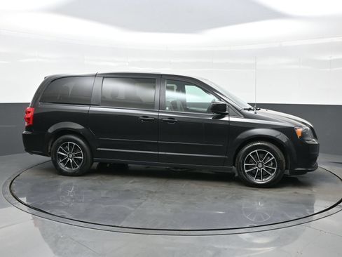 Used 2017 Dodge Grand Caravan GT FWD image 7