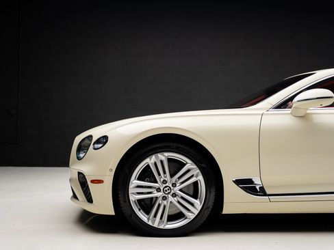 Used 2023 Bentley Continental GT Azure AWD/4WD image 18