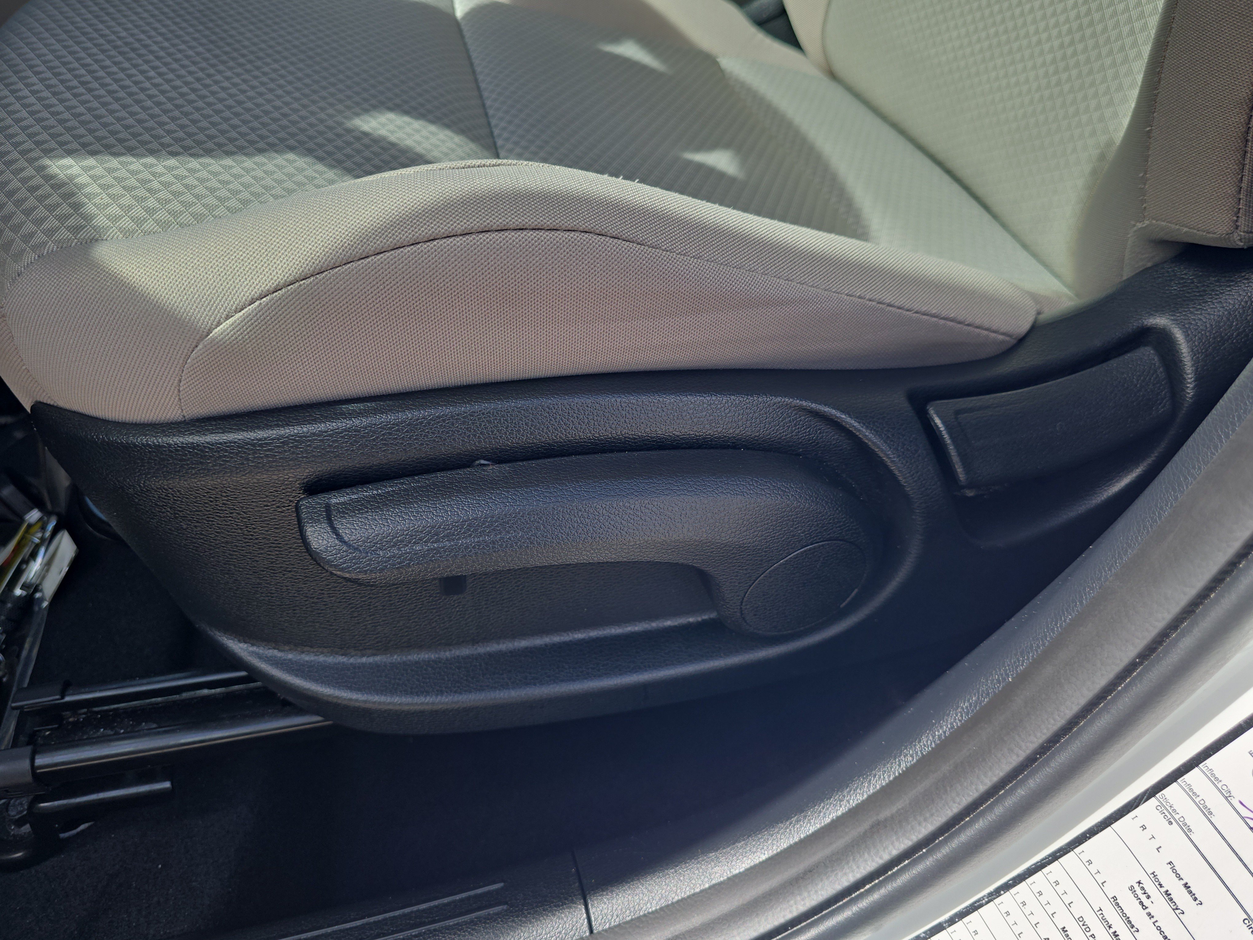 Certified 2025 Kia Soul LX w/ LX Technology Package FWD image 20