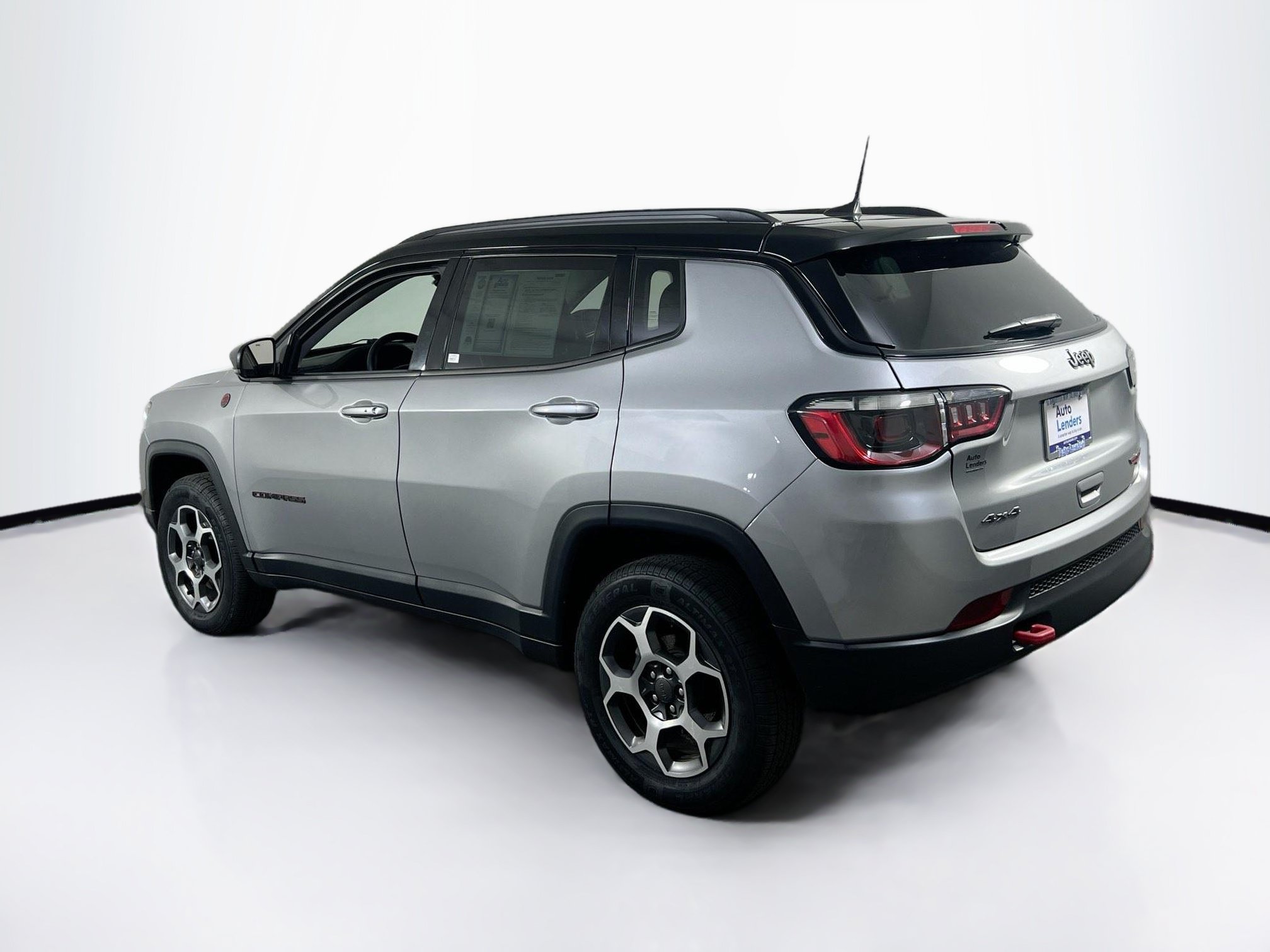 Used 2022 Jeep Compass Trailhawk AWD/4WD image 7