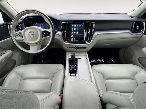 Used 2024 Volvo S60 B5 Core image 10