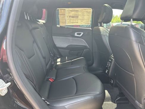 New 2024 Jeep Compass Latitude w/ Sun and Sound Group image 38
