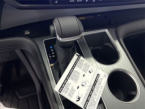New 2025 Toyota Sienna XLE image 22