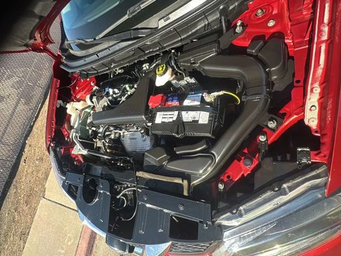 Used 2016 Nissan Rogue SV FWD image 37