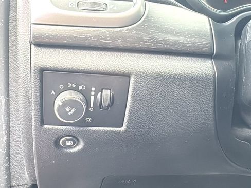 Used 2017 Jeep Grand Cherokee Altitude AWD/4WD image 15