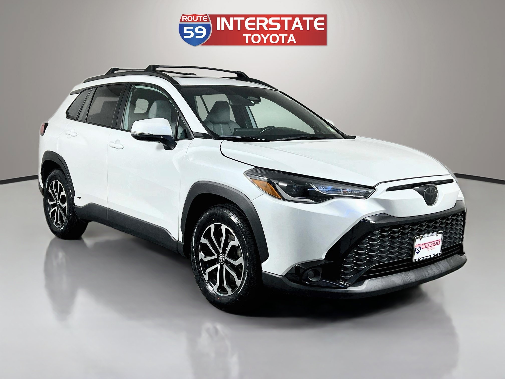 Used 2023 Toyota Corolla Cross AWD Hybrid w/ Moonroof Package image 1