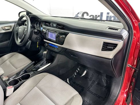 Used 2016 Toyota Corolla LE FWD image 30
