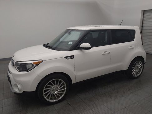 Used 2019 Kia Soul + FWD image 2