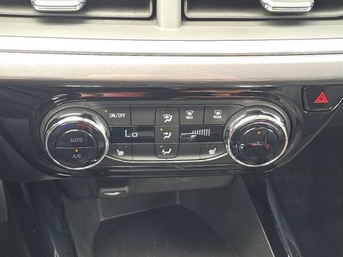 Used 2024 Chevrolet Trax ACTIV FWD image 31