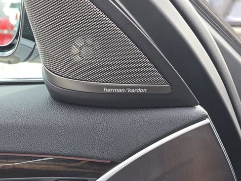 Used 2023 BMW 530e xDrive w/ Premium Package image 16