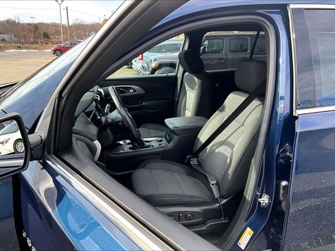 Certified 2022 Chevrolet Traverse LT w/ LPO, Floor Liner Package image 10