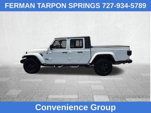 Used 2022 Jeep Gladiator Sport AWD/4WD image 8