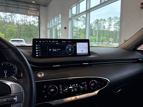 Used 2022 Genesis GV70 2.5T w/ Advanced Package AWD/4WD image 19