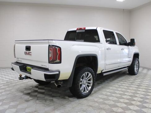 Used 2016 GMC Sierra 1500 Denali w/ Denali Ultimate Package AWD/4WD image 12