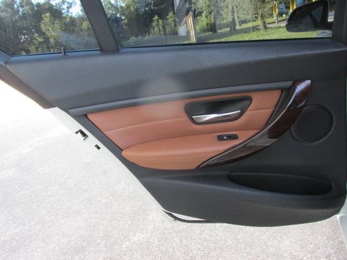 Used 2014 BMW 328i xDrive Sedan image 19