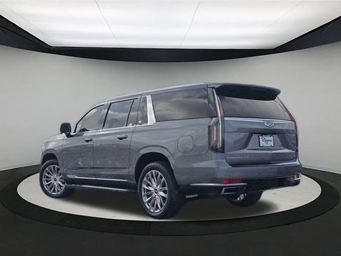Used 2021 Cadillac Escalade ESV Premium Luxury image 5