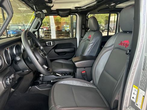 Used 2018 Jeep Wrangler Unlimited Sport AWD/4WD image 9