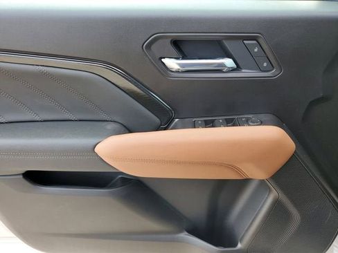 New 2026 GMC Canyon AT4 AWD/4WD image 17