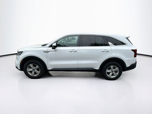 Certified 2023 Kia Sorento LX AWD/4WD image 8