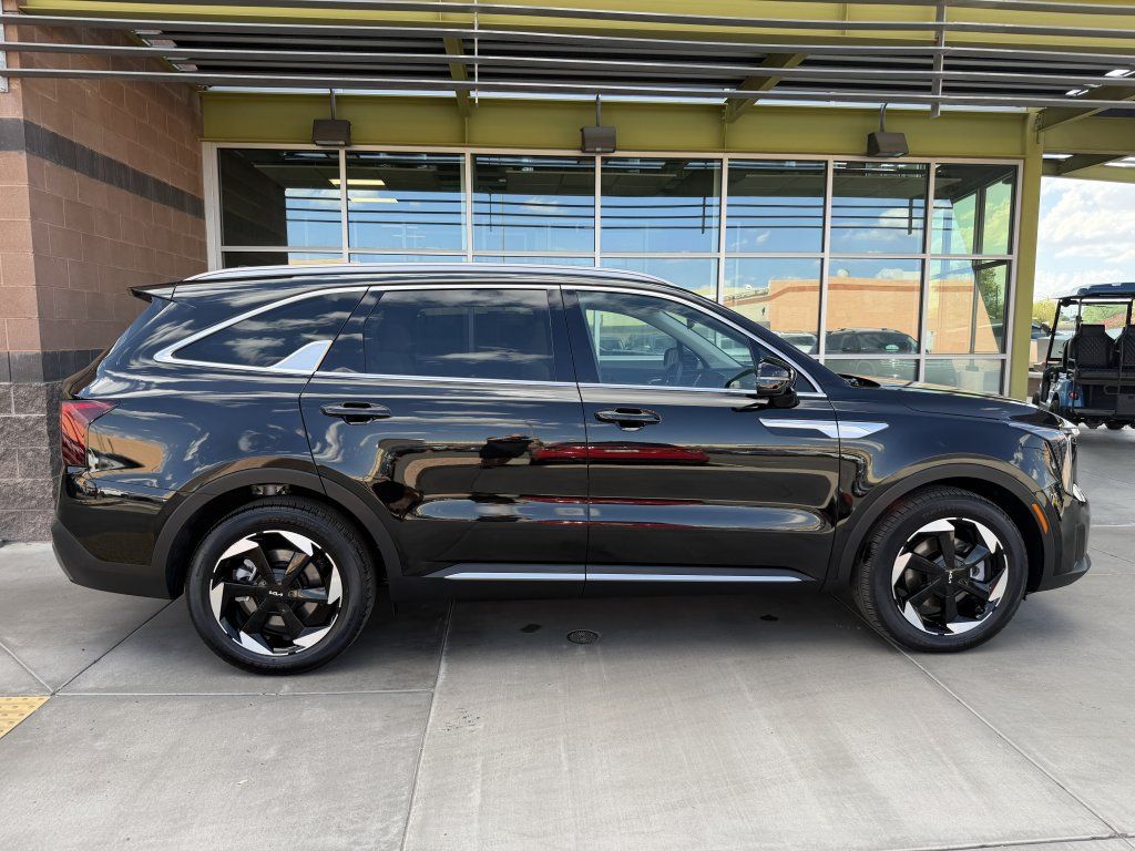 Used 2025 Kia Sorento EX w/ EX Panoramic Sunroof Package AWD/4WD image 9