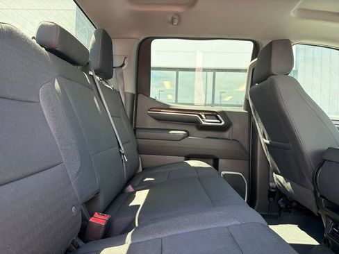 Used 2023 GMC Sierra 1500 SLE AWD/4WD image 12
