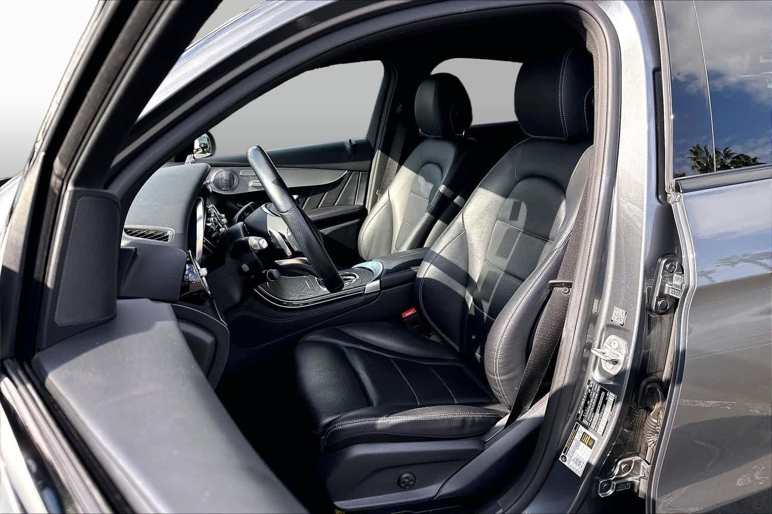 Used 2019 Mercedes-Benz GLC 300 4MATIC Coupe image 7
