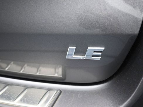 Used 2018 Toyota Highlander LE image 44