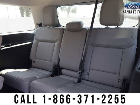 Used 2025 Ford Expedition Active RWD image 19