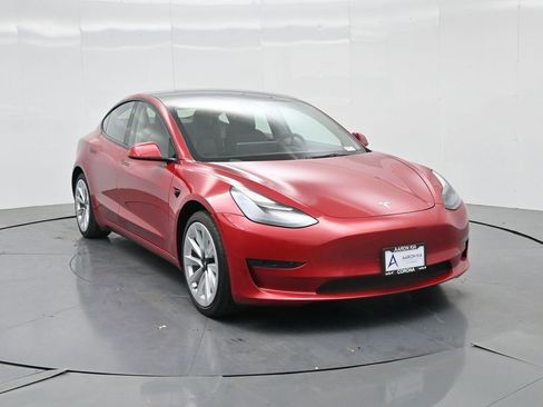 Used 2022 Tesla Model 3 image 11