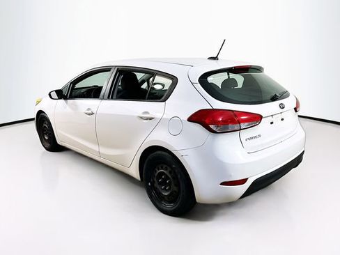 Used 2016 Kia Forte LX image 5