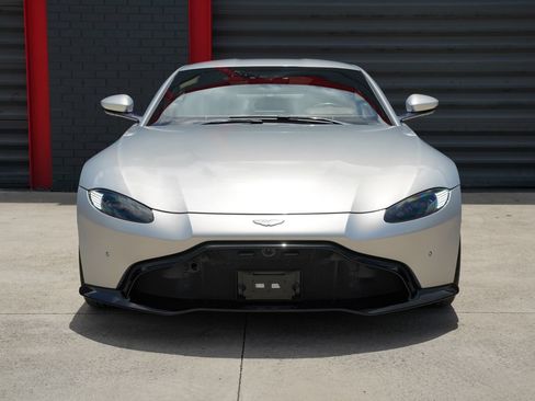 Used 2020 Aston Martin V8 Vantage Coupe RWD image 2