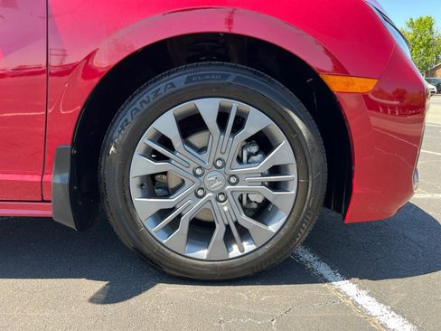 Certified 2025 Honda Odyssey Touring image 25