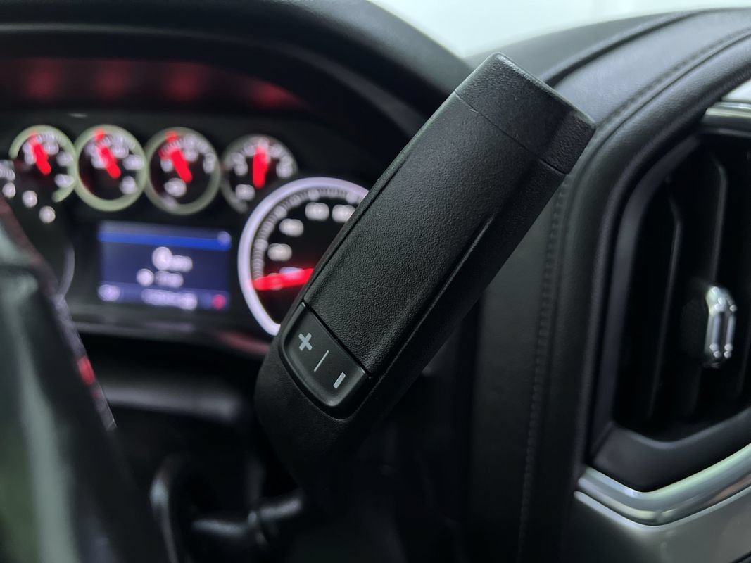 Used 2020 Chevrolet Silverado 1500 LT w/ Convenience Package AWD/4WD image 25