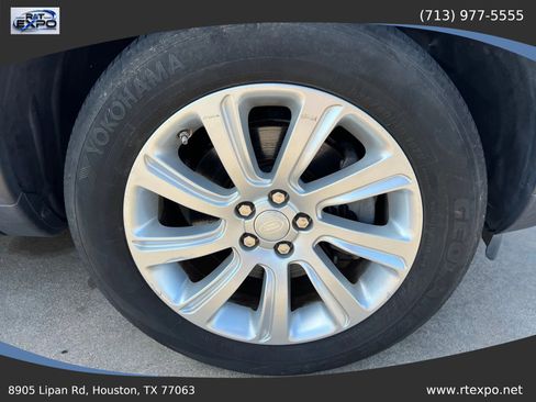 Used 2018 Land Rover Discovery Sport SE AWD/4WD image 11