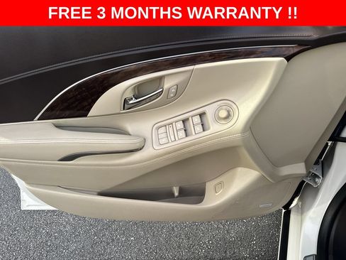 Used 2014 Buick LaCrosse Premium FWD image 12