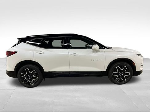 Certified 2024 Chevrolet Blazer RS w/ Enhanced Convenience Package AWD/4WD image 2
