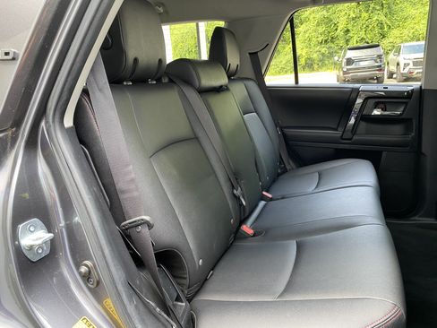 Used 2020 Toyota 4Runner TRD Off-Road Premium w/ Moonroof Package AWD/4WD image 35