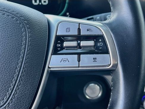 Certified 2023 Kia Telluride EX w/ EX Captain's Chair Package FWD image 19