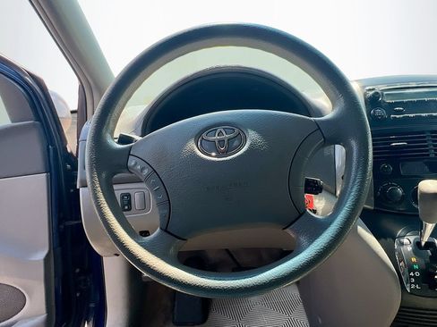 Used 2007 Toyota Sienna FWD image 11