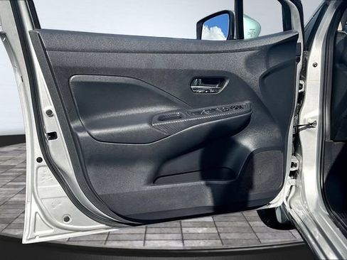 Used 2025 Nissan Versa SV w/ Trunk Package FWD image 18