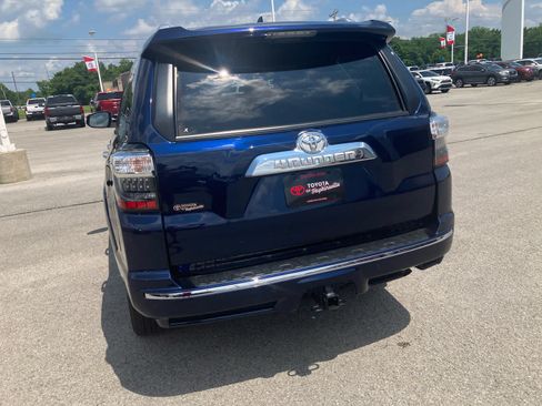 Used 2023 Toyota 4Runner Limited AWD/4WD image 6