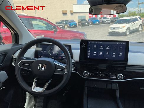 Used 2024 Honda Prologue EX image 18