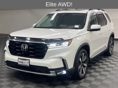 Used 2025 Honda Pilot Elite image 2