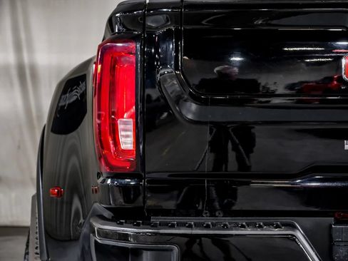Used 2023 GMC Sierra 3500 Denali w/ Technology Package AWD/4WD image 43