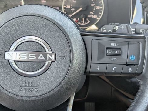Used 2022 Nissan Pathfinder SV w/ SV Premium Package FWD image 30