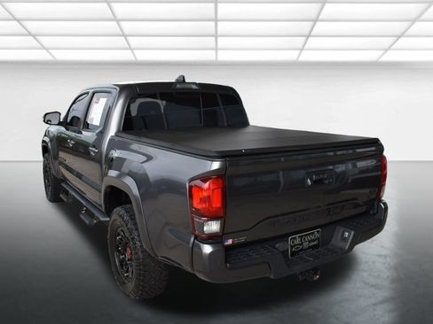 Used 2022 Toyota Tacoma SR5 w/ Technology Package RWD image 9
