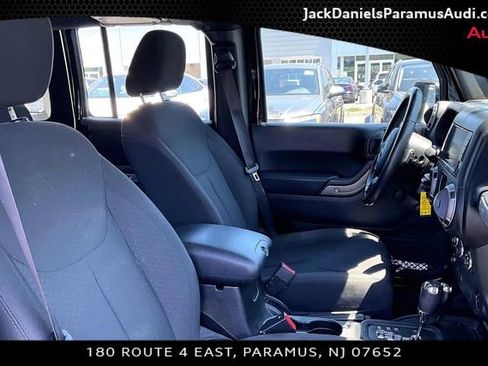 Used 2017 Jeep Wrangler Unlimited Sport w/ Connectivity Group AWD/4WD image 7
