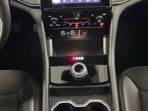 Used 2024 Jeep Grand Cherokee Altitude RWD image 19