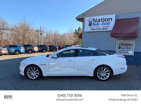 Used 2011 Jaguar XJ RWD image 3