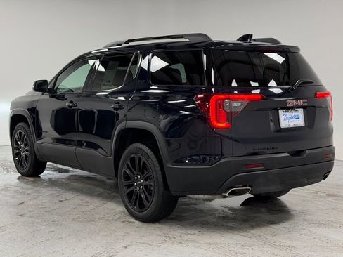 Used 2022 GMC Acadia SLT w/ Elevation Edition image 3
